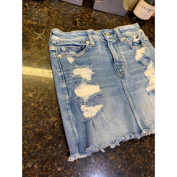 American Eagle Next Level Stretch Miniskirt Distressed Medium Wash Size 4 EUC - Picture 4 of 8